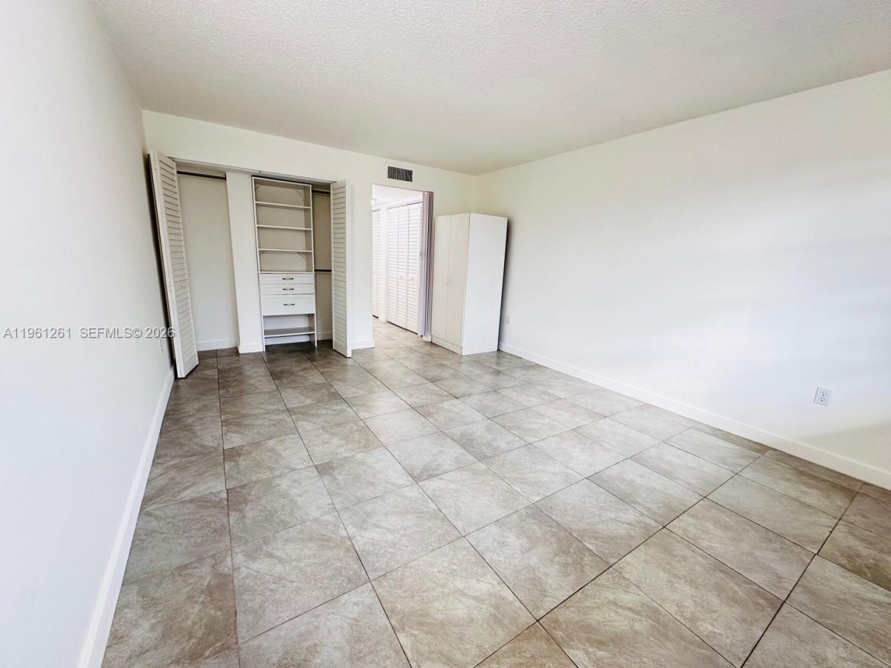 3490 Foxcroft Rd, Unit B208, Miramar, FL 33025 Photo