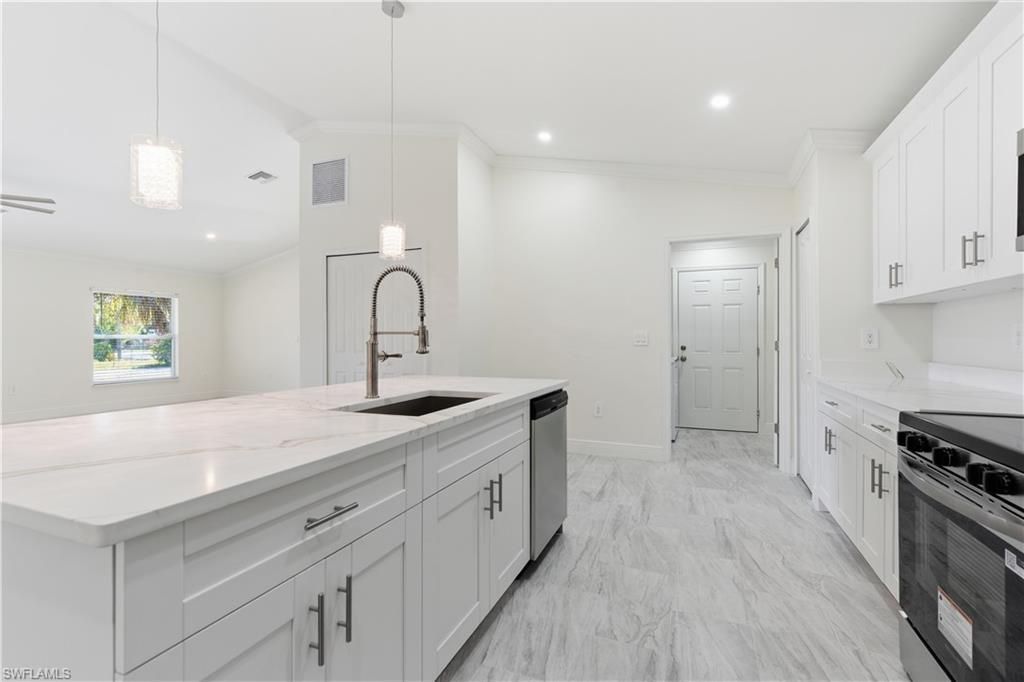 2141 Davis St, Fort Myers, FL 33916 Photo