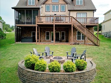 155 W Canterbury, Bronston, KY 42518