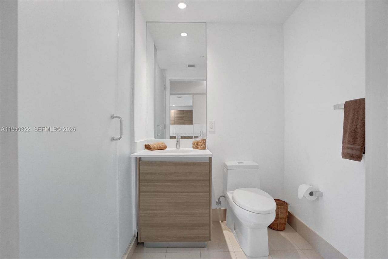 121 NE 34th St, Unit 2305, Miami, FL 33137 Photo
