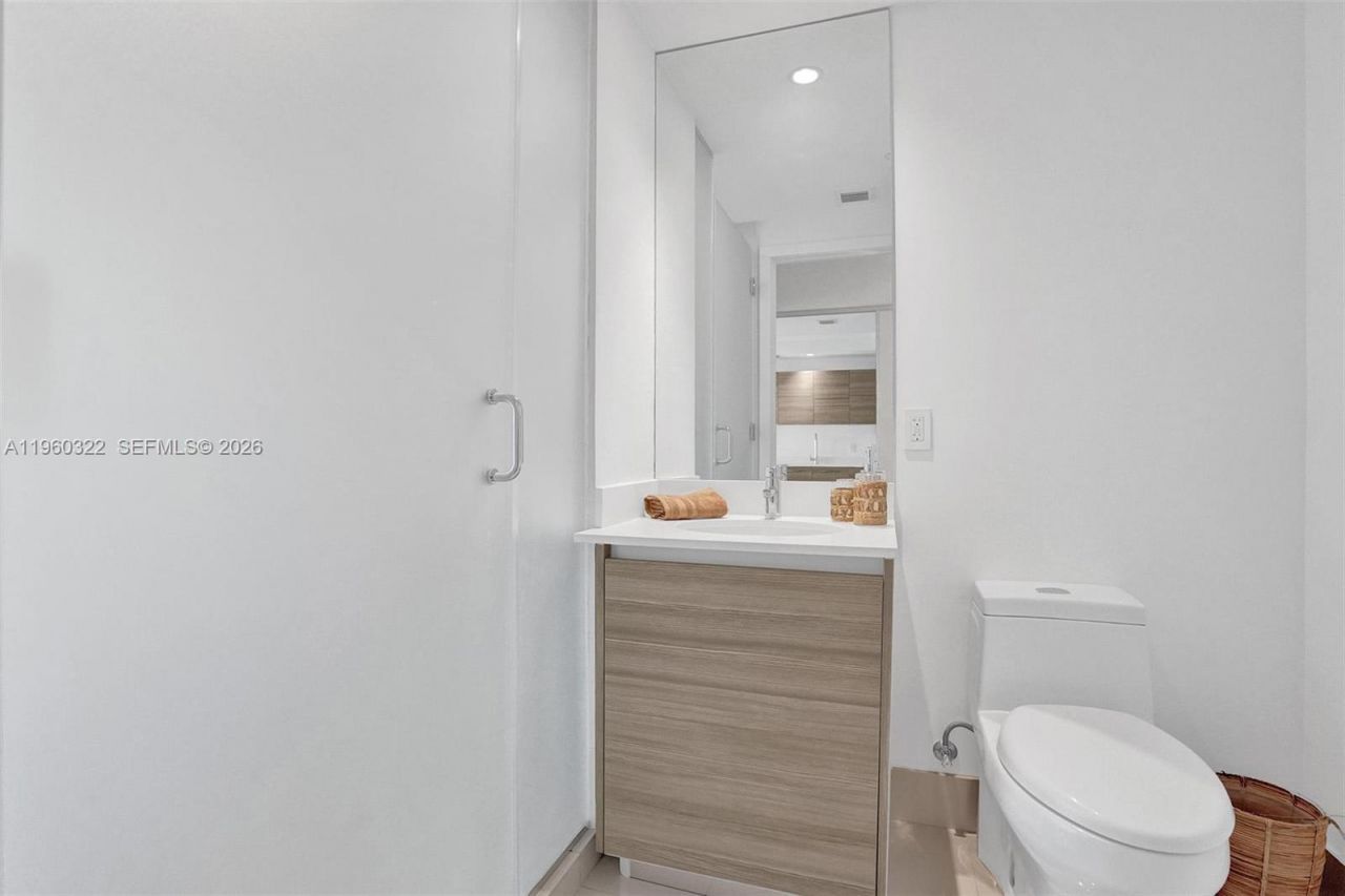 121 NE 34th St, Unit 2305, Miami, FL 33137 Photo