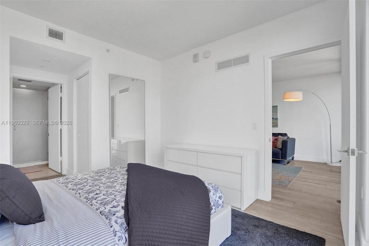 121 NE 34th St, Unit 2305, Miami, FL 33137 Photo