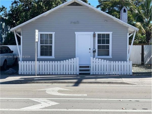 107 Stirling Rd, Dania Beach, FL 33004