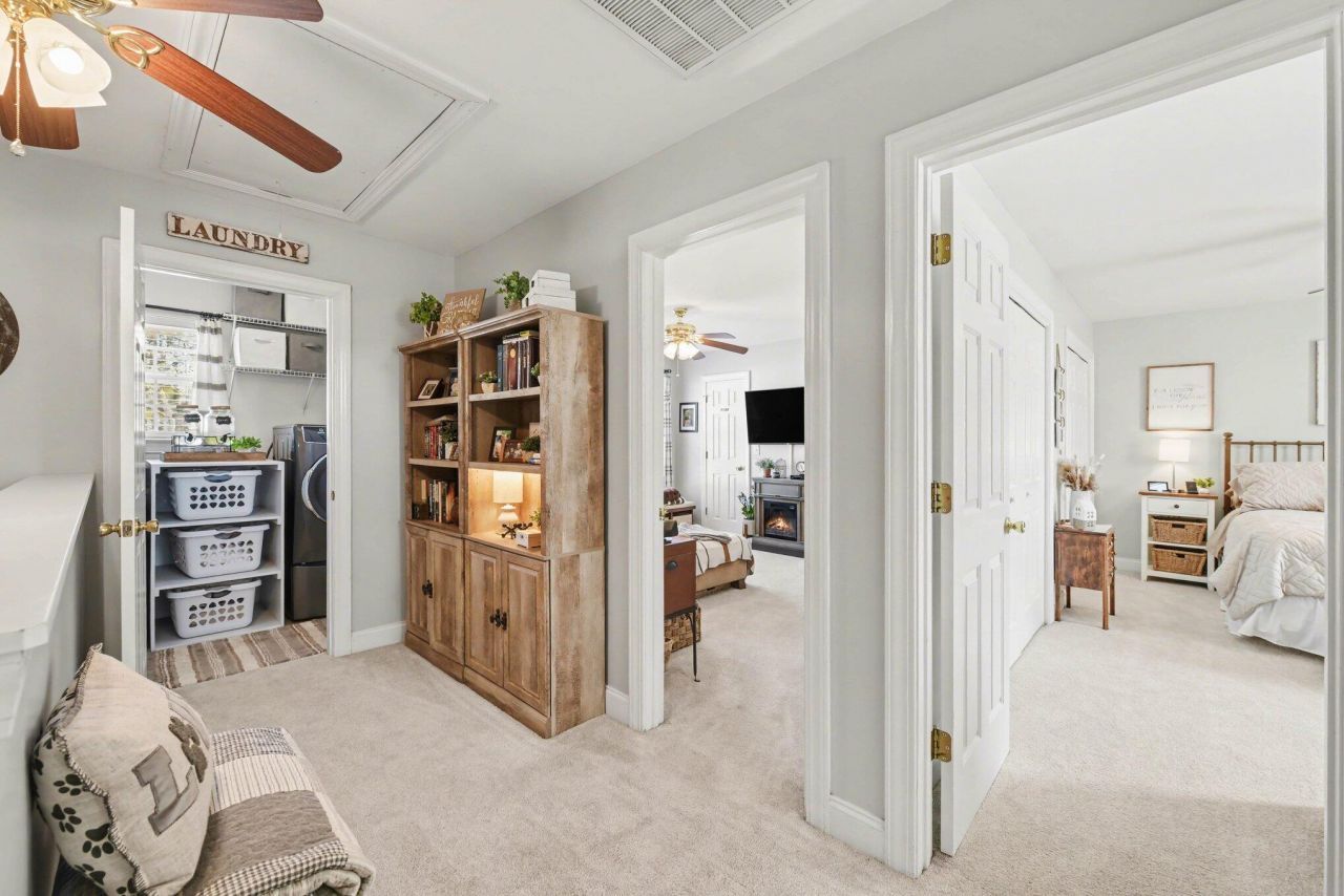 448 Sablewood Drive Photo 15