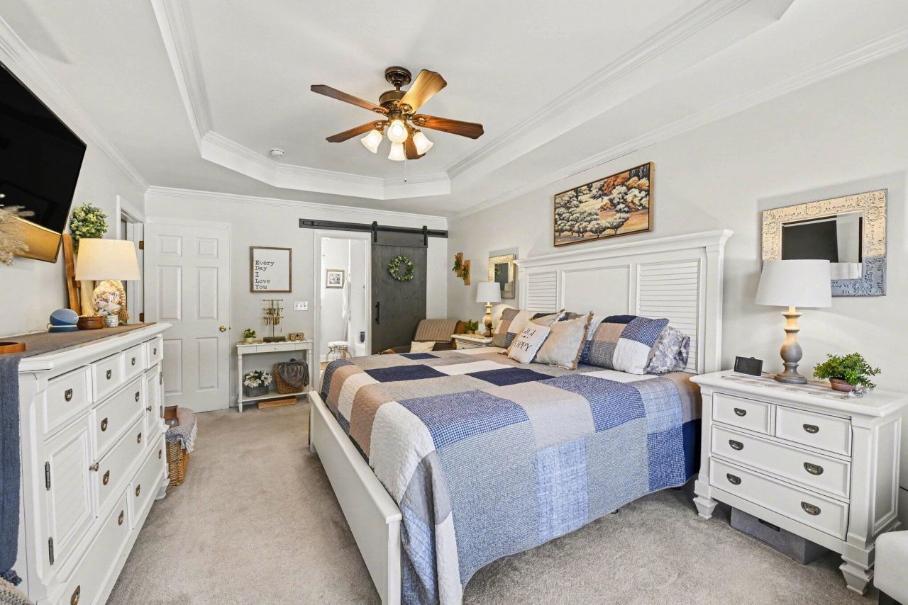 448 Sablewood Drive Photo 17