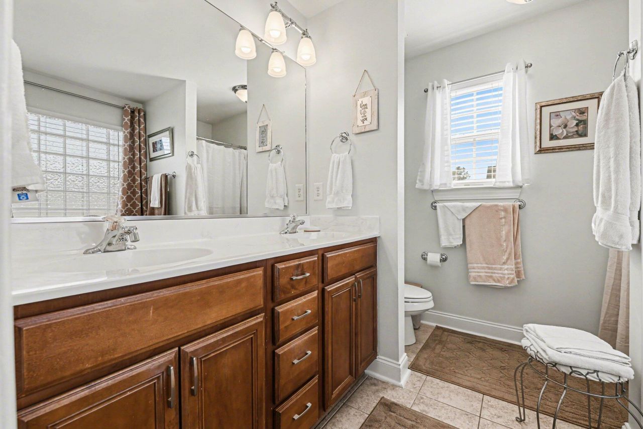 448 Sablewood Drive Photo 18