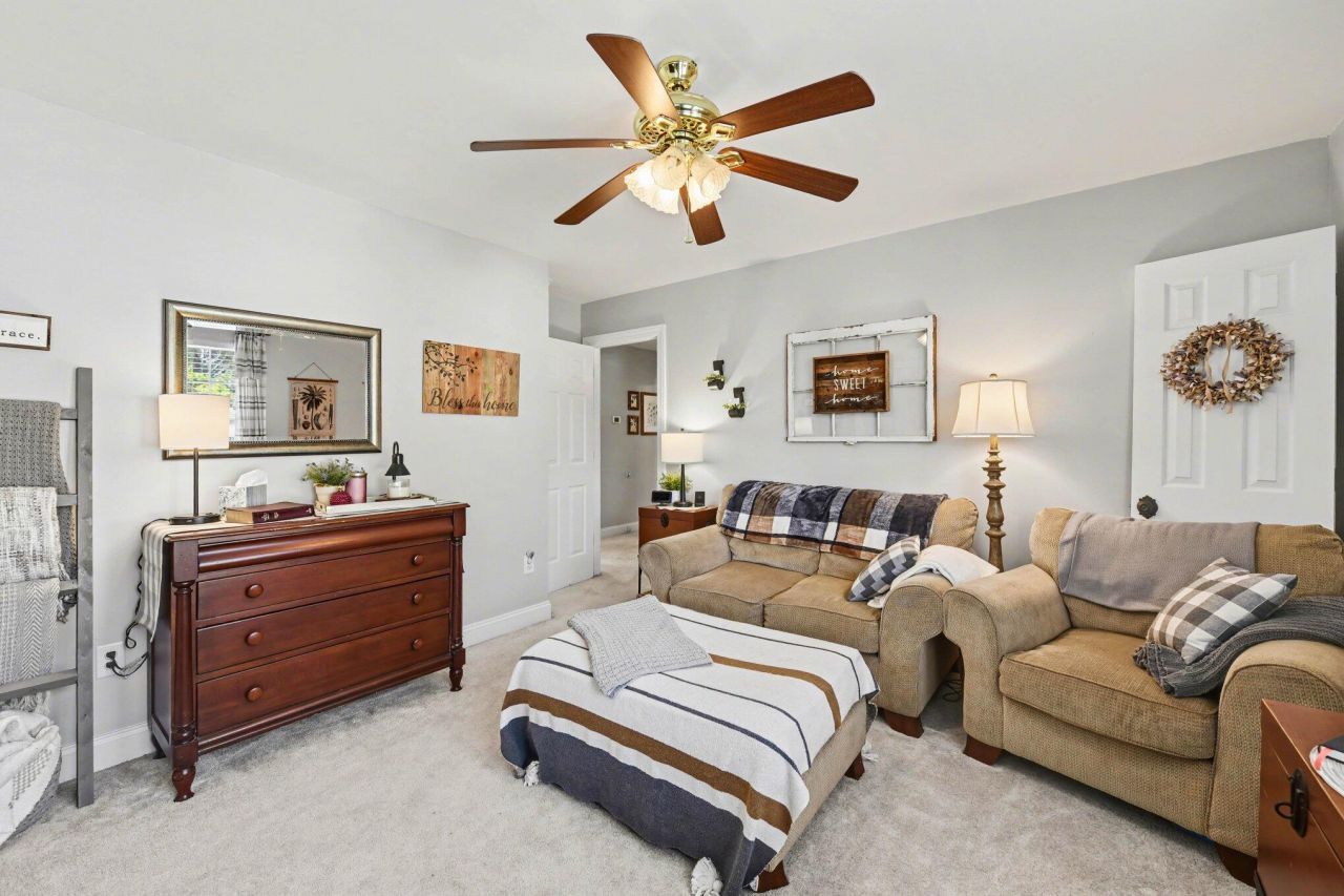 448 Sablewood Drive Photo 23