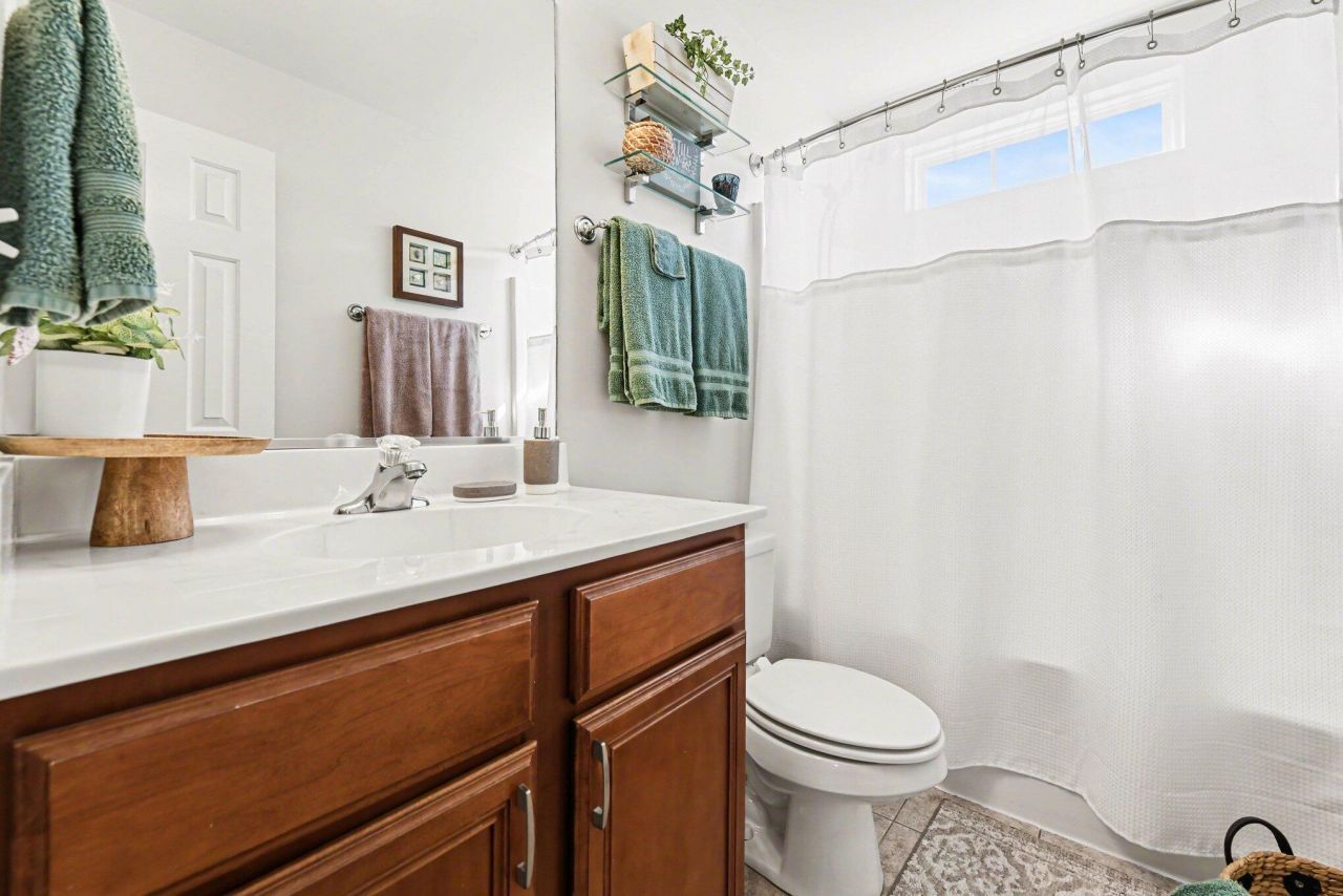 448 Sablewood Drive Photo 24