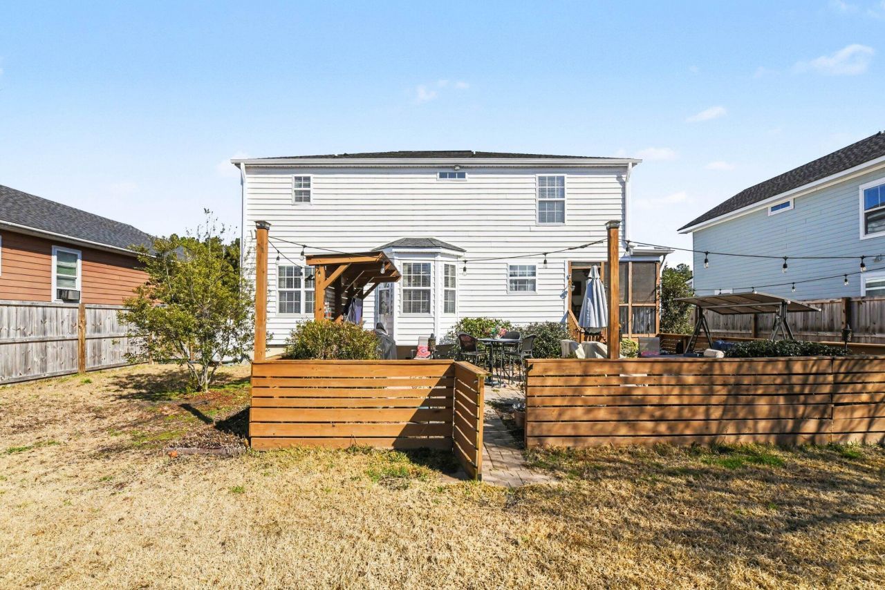 448 Sablewood Drive Photo 31