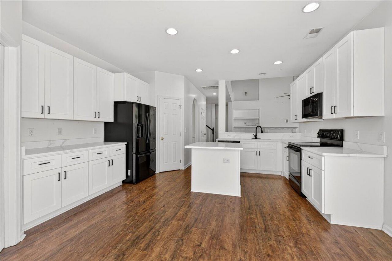 317 Whispering Cypress Drive Photo 11