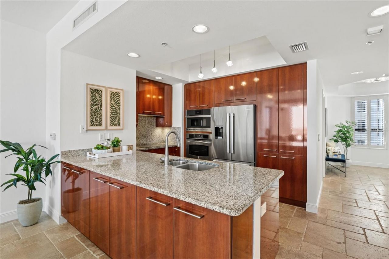 50 Central Avenue, Unit 15A, Sarasota, FL 34236 Photo