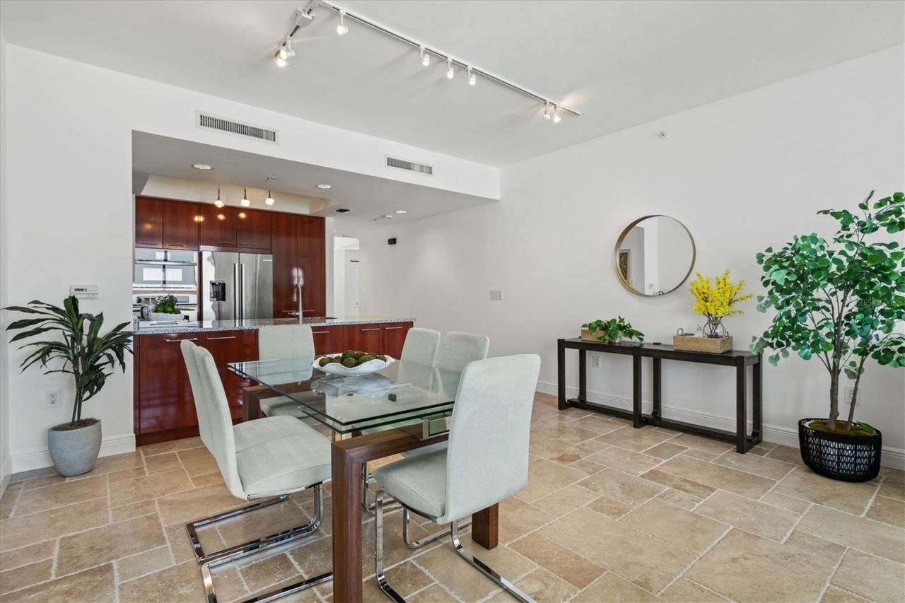 50 Central Avenue, Unit 15A, Sarasota, FL 34236 Photo