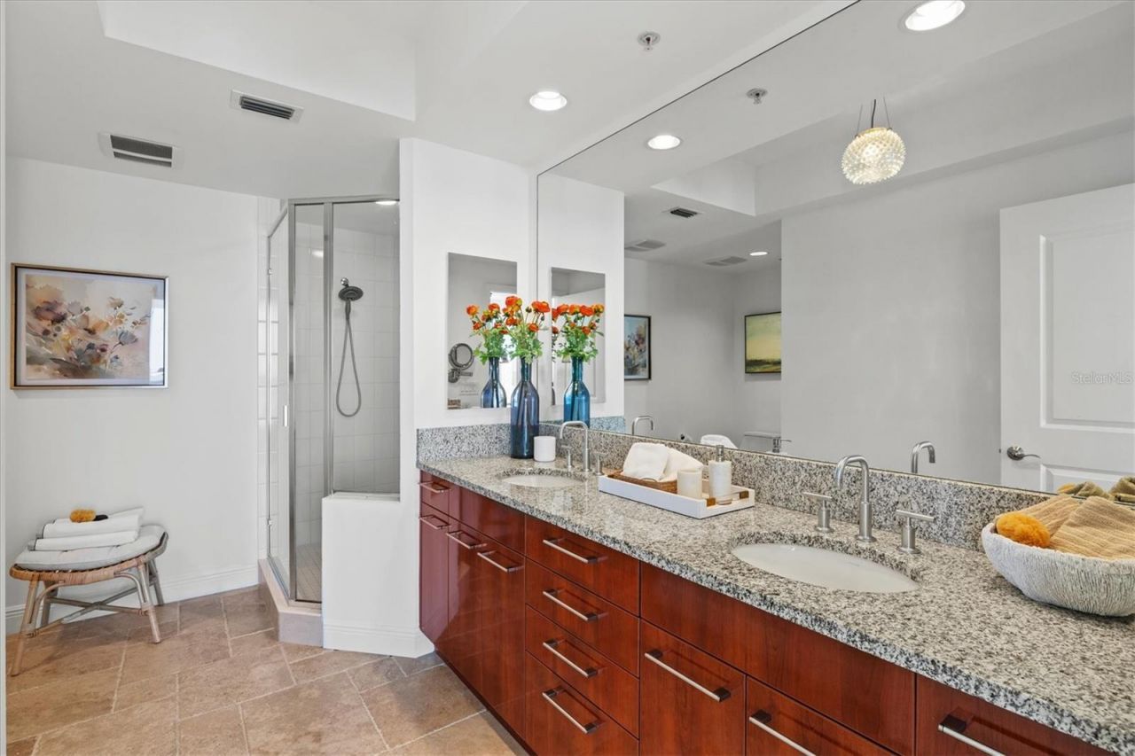 50 Central Avenue, Unit 15A, Sarasota, FL 34236 Photo