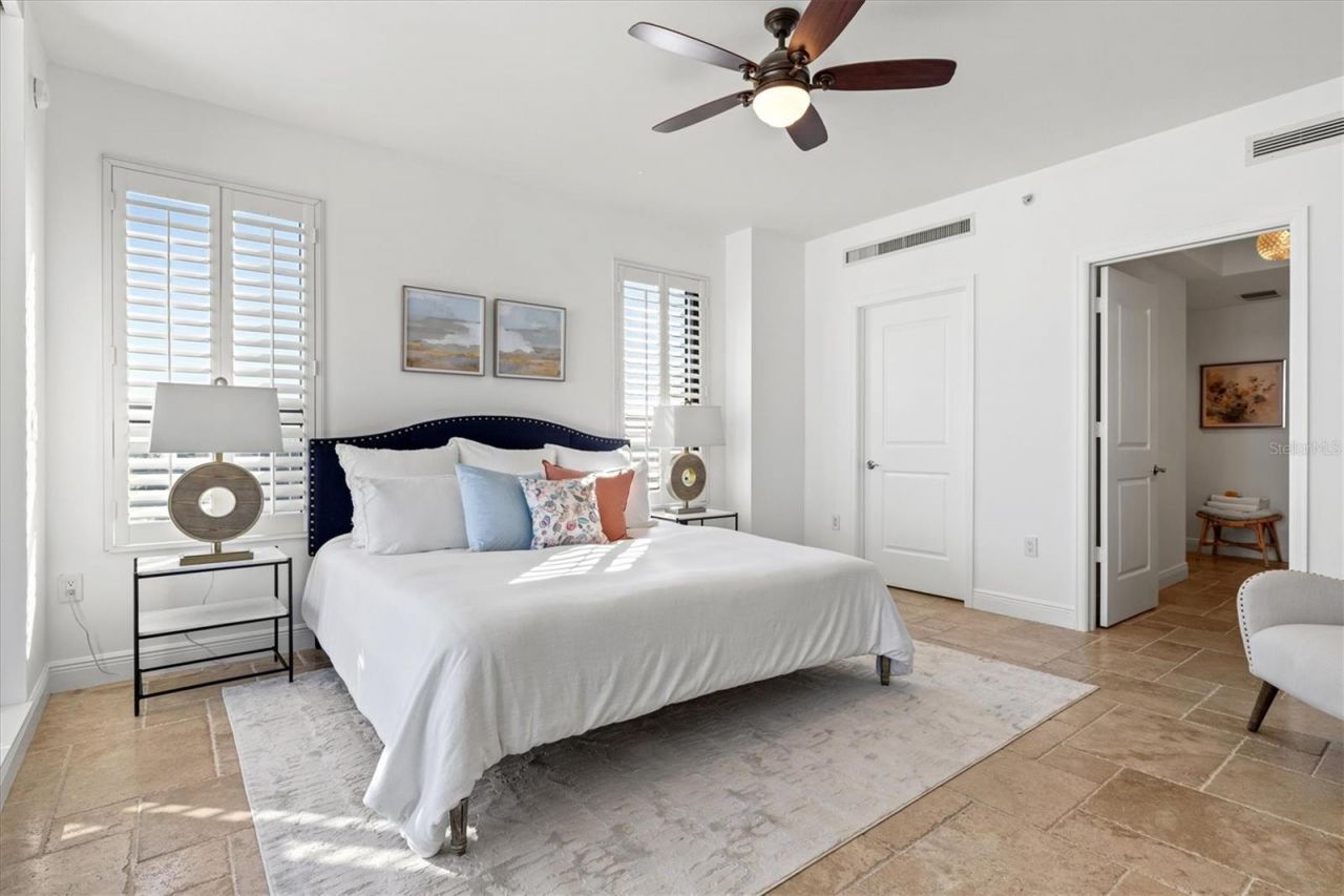 50 Central Avenue, Unit 15A, Sarasota, FL 34236 Photo