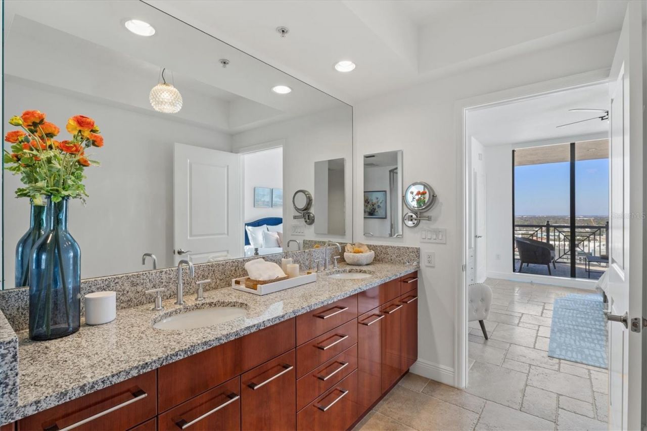 50 Central Avenue, Unit 15A, Sarasota, FL 34236 Photo