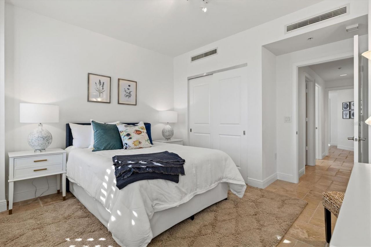 50 Central Avenue, Unit 15A, Sarasota, FL 34236 Photo