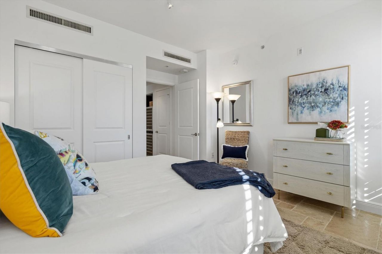 50 Central Avenue, Unit 15A, Sarasota, FL 34236 Photo