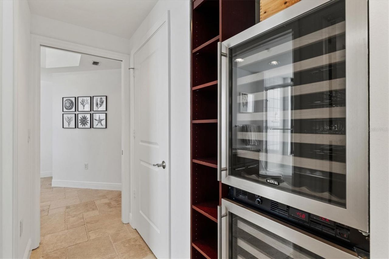 50 Central Avenue, Unit 15A, Sarasota, FL 34236 Photo