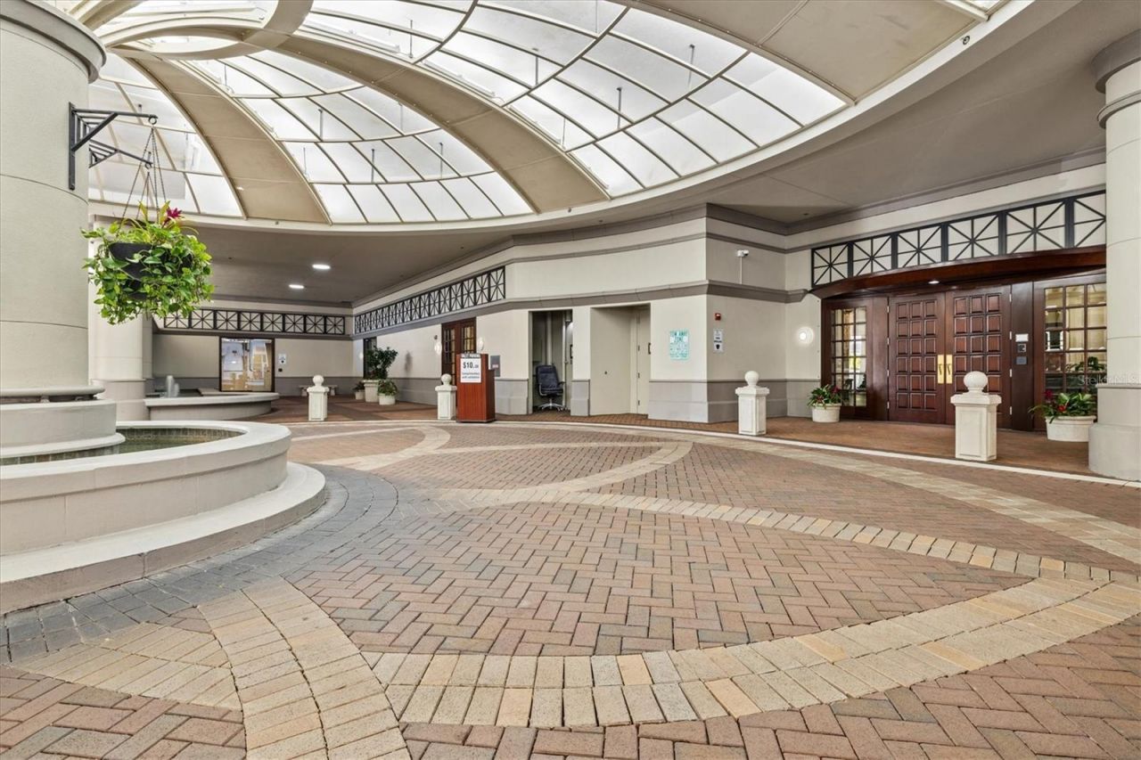 50 Central Avenue, Unit 15A, Sarasota, FL 34236 Photo