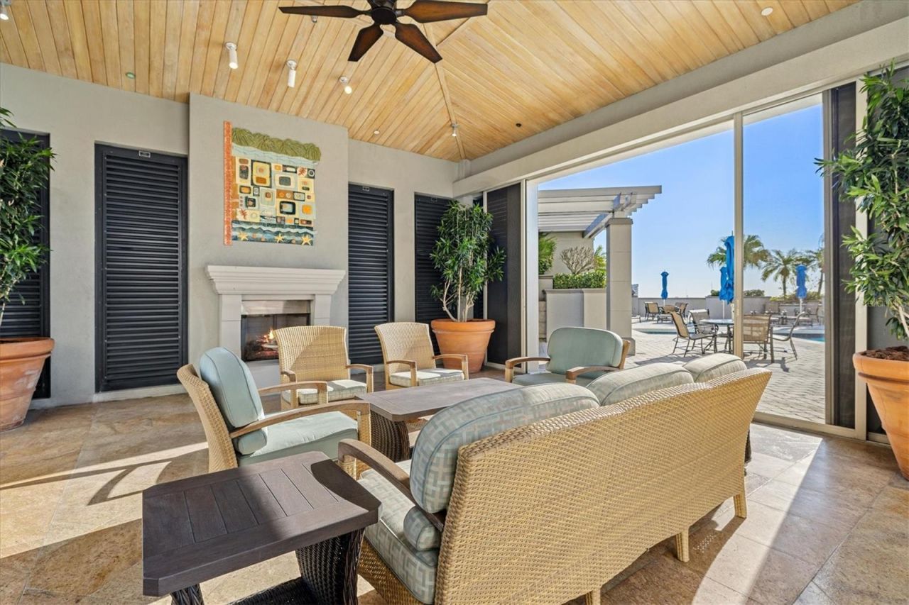 50 Central Avenue, Unit 15A, Sarasota, FL 34236 Photo