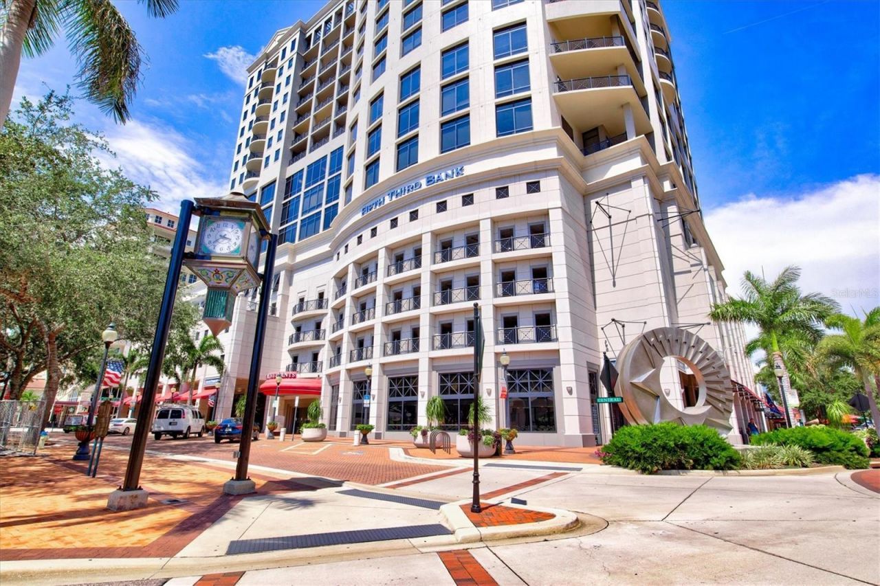 50 Central Avenue, Unit 15A, Sarasota, FL 34236 Photo