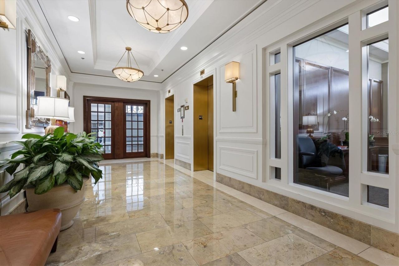 50 Central Avenue, Unit 15A, Sarasota, FL 34236 Photo