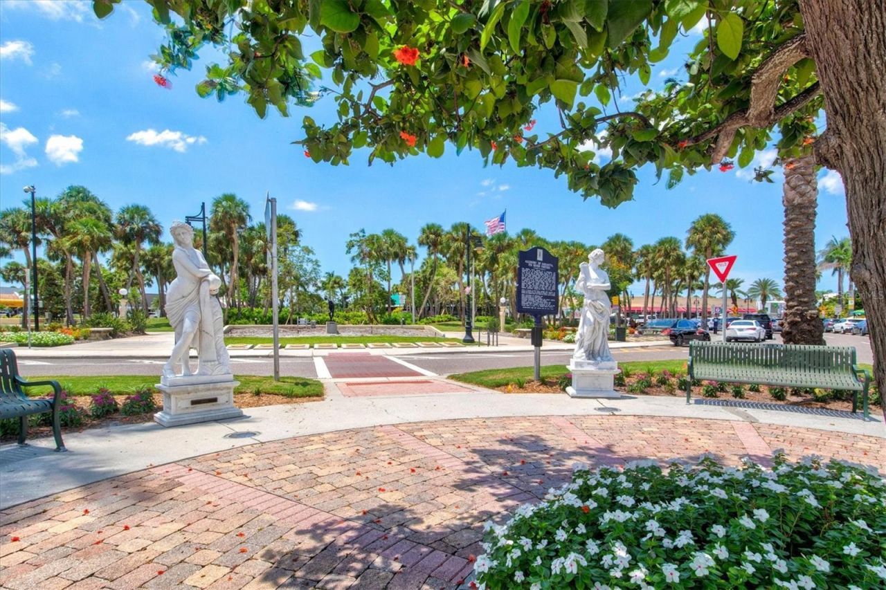 50 Central Avenue, Unit 15A, Sarasota, FL 34236 Photo