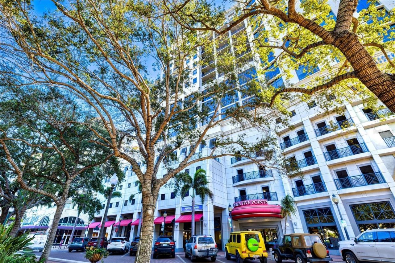 50 Central Avenue, Unit 15A, Sarasota, FL 34236 Photo
