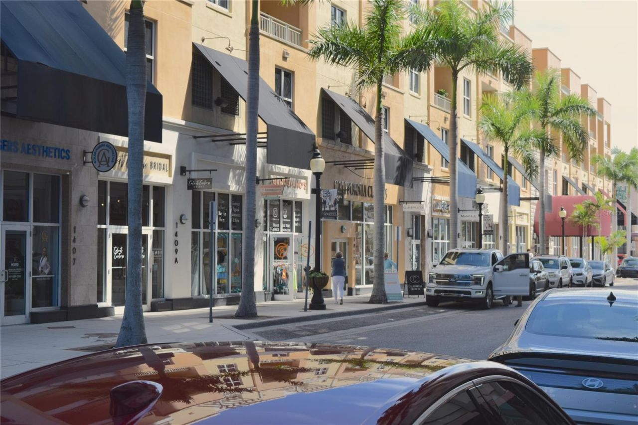 50 Central Avenue, Unit 15A, Sarasota, FL 34236 Photo