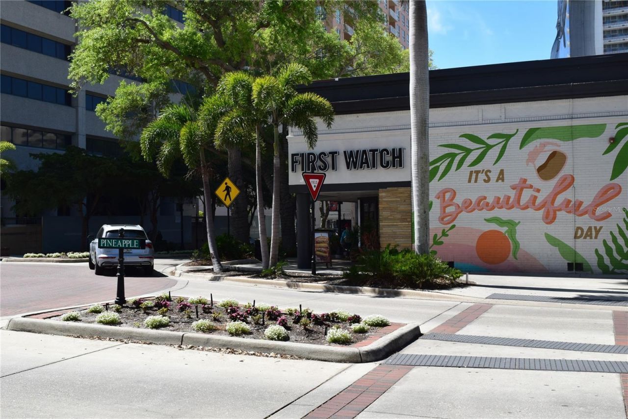 50 Central Avenue, Unit 15A, Sarasota, FL 34236 Photo