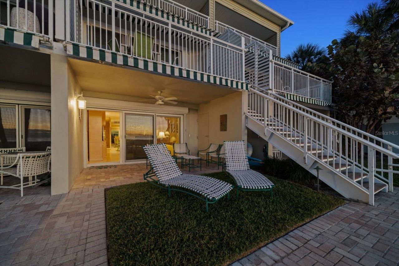 2300 Gulf Boulevard, Unit D1, Belleair Beach, FL 33786 Photo