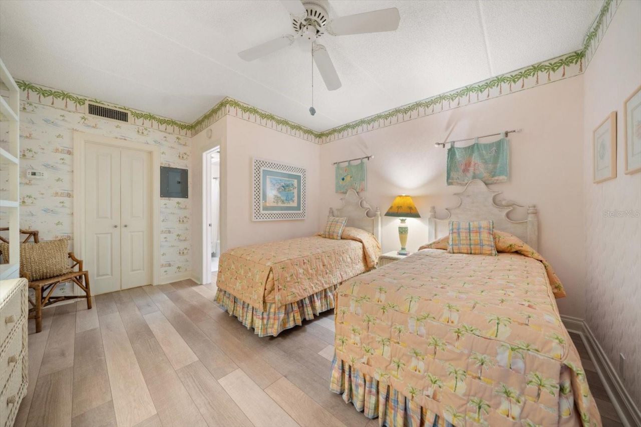 2300 Gulf Boulevard, Unit D1, Belleair Beach, FL 33786 Photo