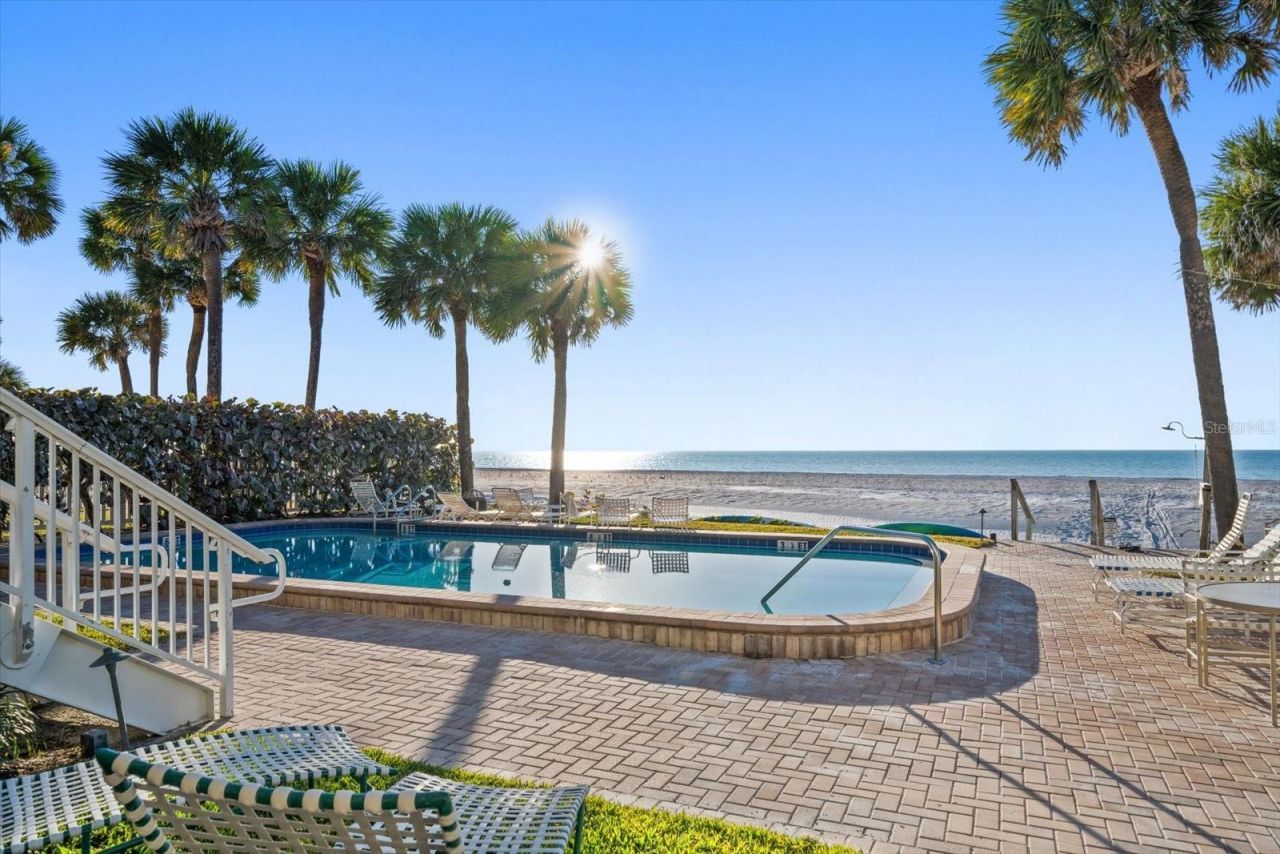 2300 Gulf Boulevard, Unit D1, Belleair Beach, FL 33786 Photo
