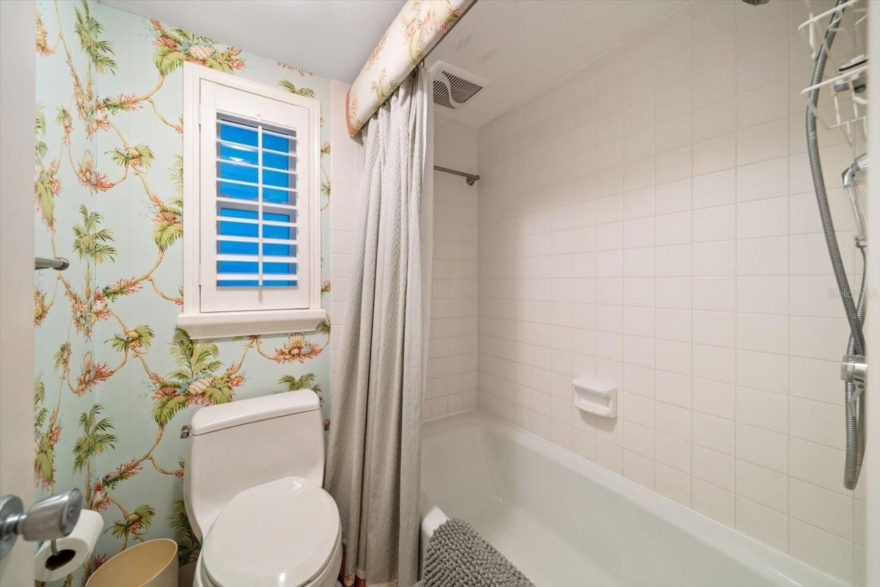 2300 Gulf Boulevard, Unit D1, Belleair Beach, FL 33786 Photo