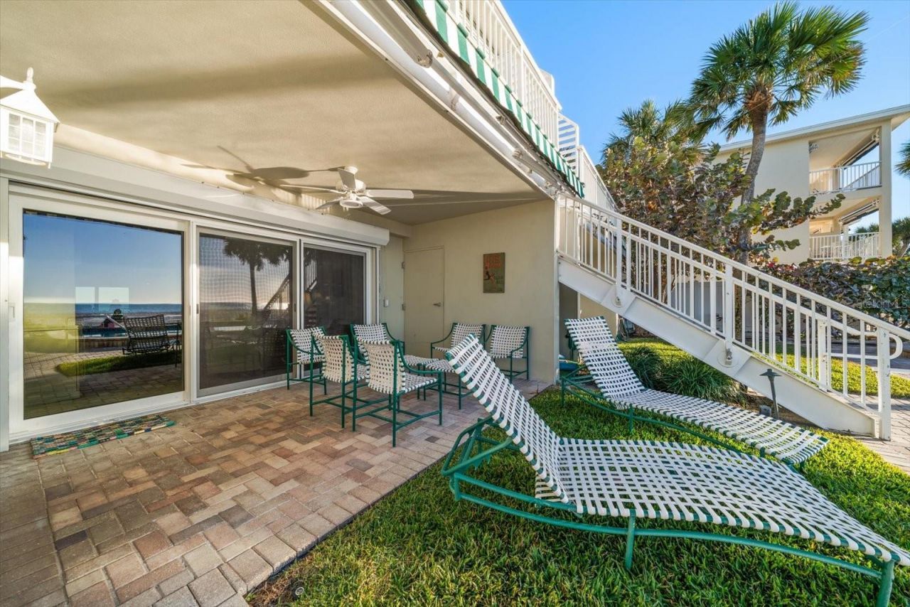 2300 Gulf Boulevard, Unit D1, Belleair Beach, FL 33786 Photo