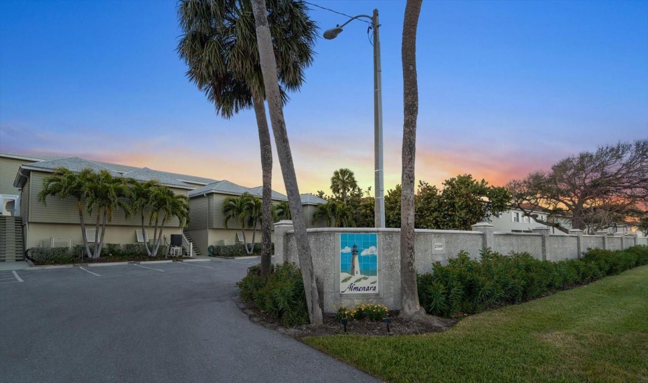 2300 Gulf Boulevard, Unit D1, Belleair Beach, FL 33786 Photo