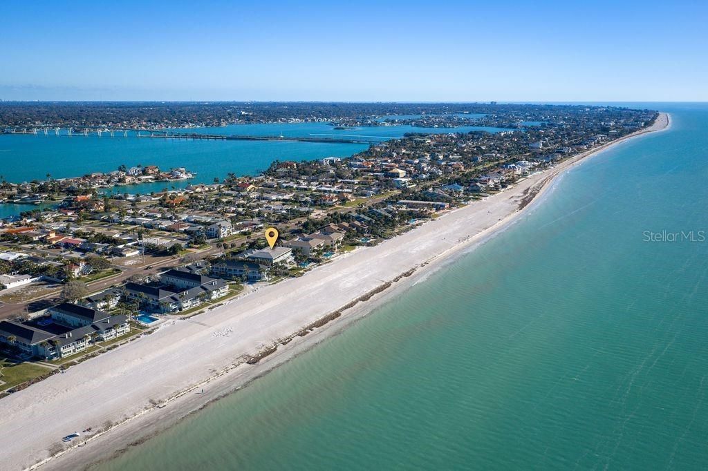 2300 Gulf Boulevard, Unit D1, Belleair Beach, FL 33786 Photo