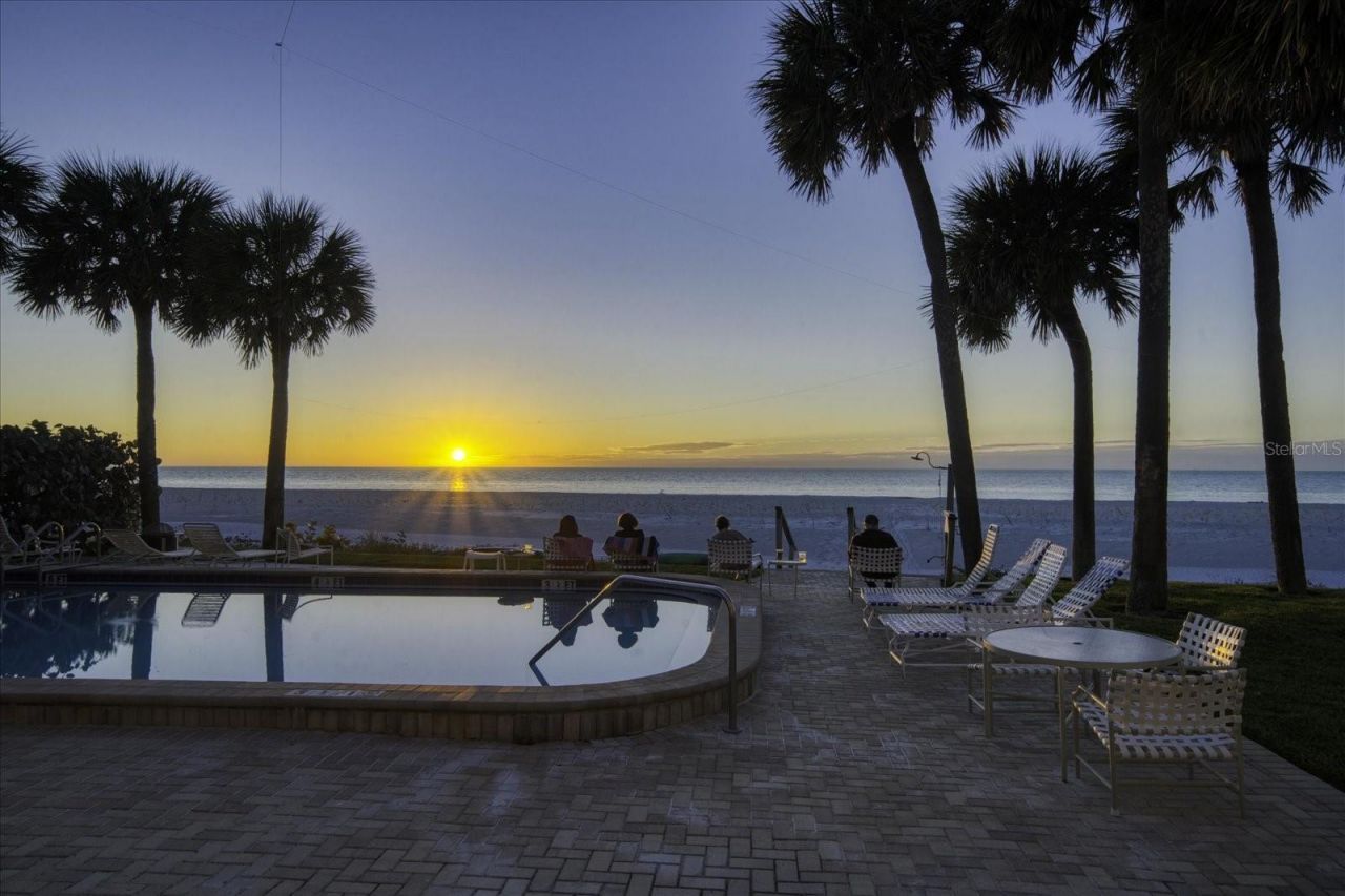 2300 Gulf Boulevard, Unit D1, Belleair Beach, FL 33786 Photo