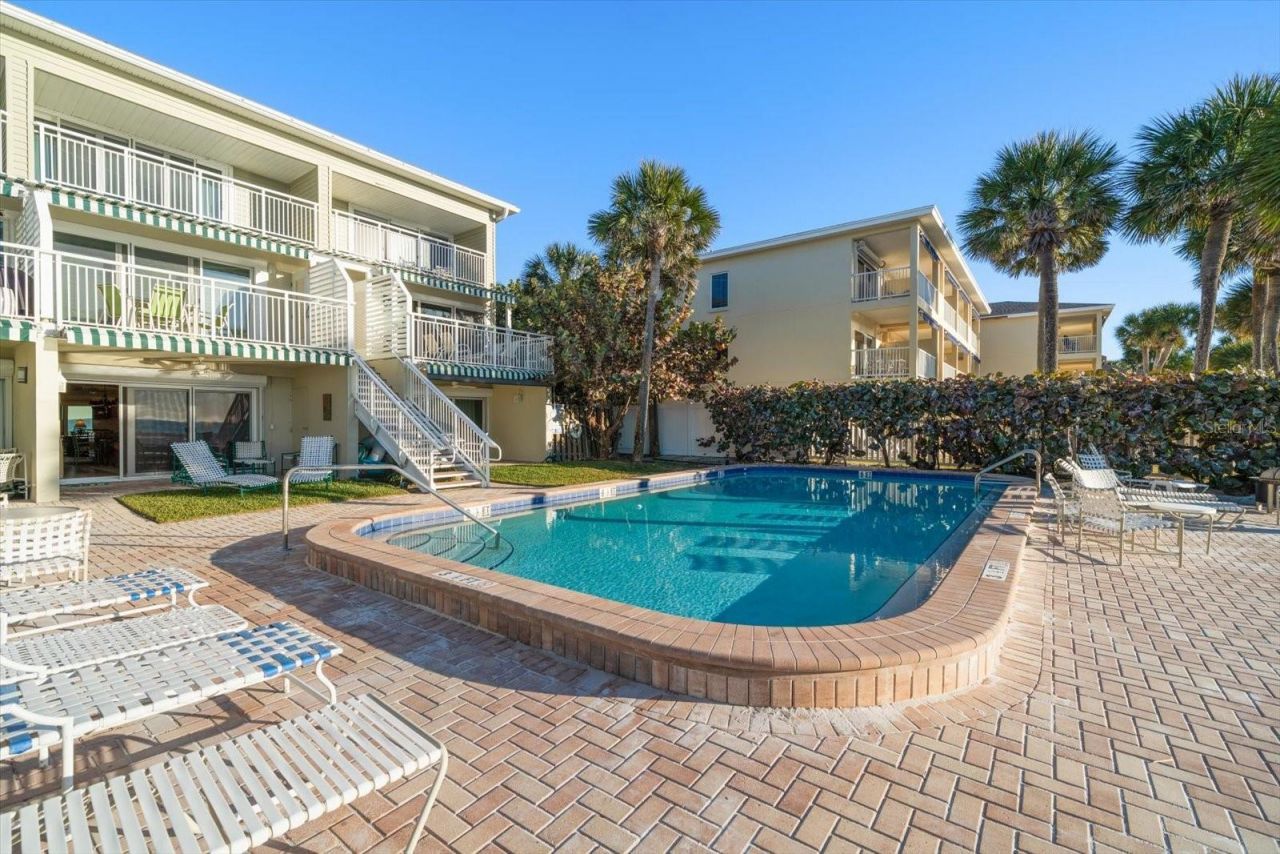 2300 Gulf Boulevard, Unit D1, Belleair Beach, FL 33786 Photo