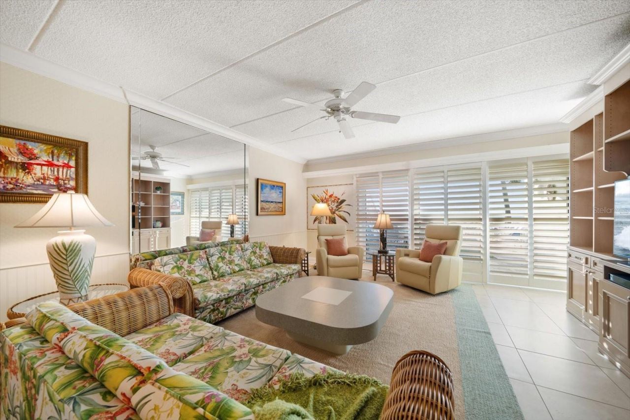 2300 Gulf Boulevard, Unit D1, Belleair Beach, FL 33786 Photo