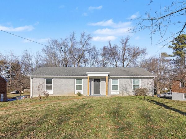 652 Harding Pl, Nashville, TN 37211