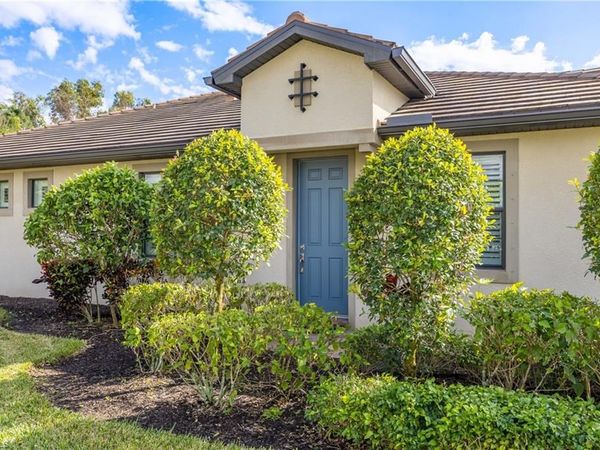 7658 Jacaranda LN, NAPLES, FL 34114