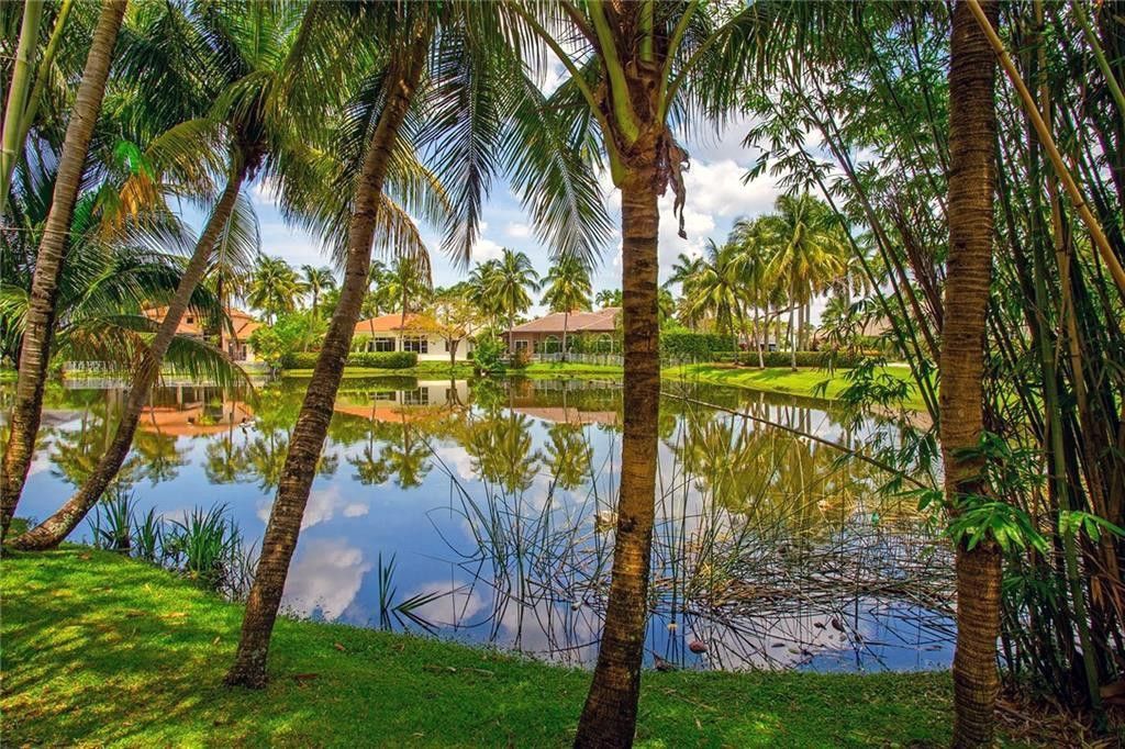 10897 Canary Island Court, Plantation, FL 33324 Photo