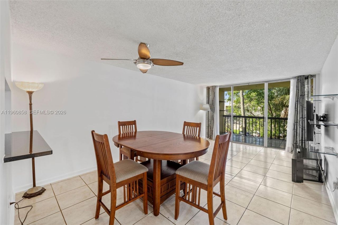 10835 SW 112th Ave, Unit 305, Miami, FL 33176 Photo