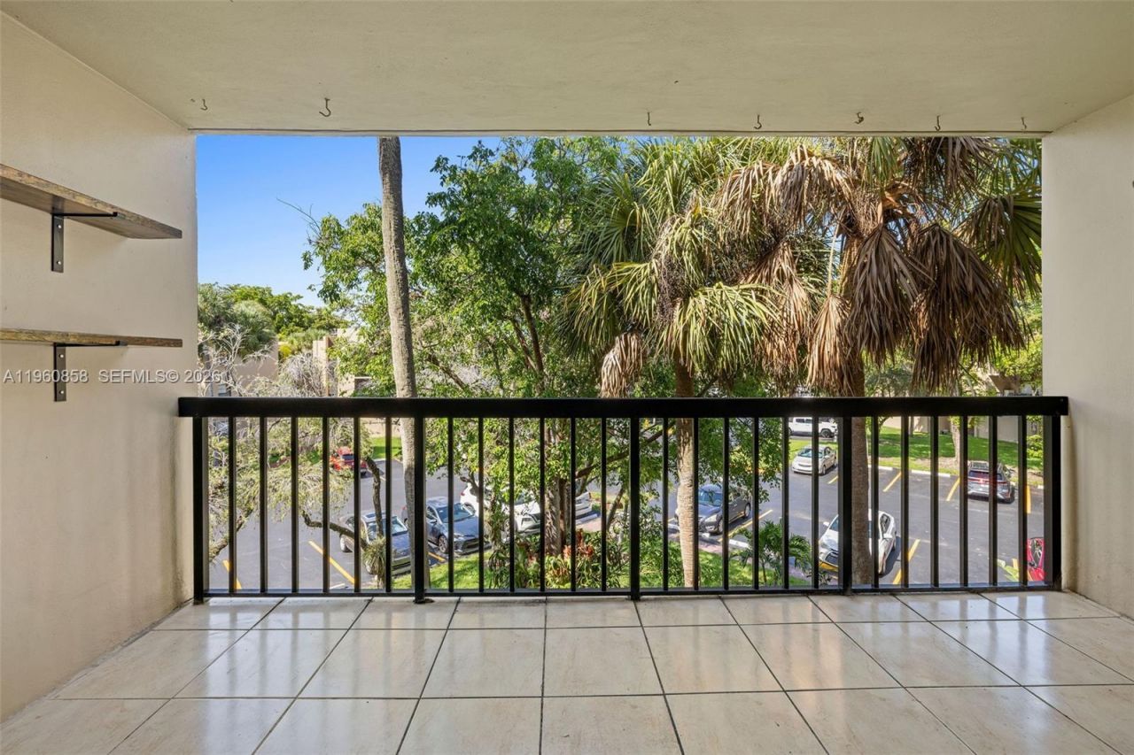 10835 SW 112th Ave, Unit 305, Miami, FL 33176 Photo