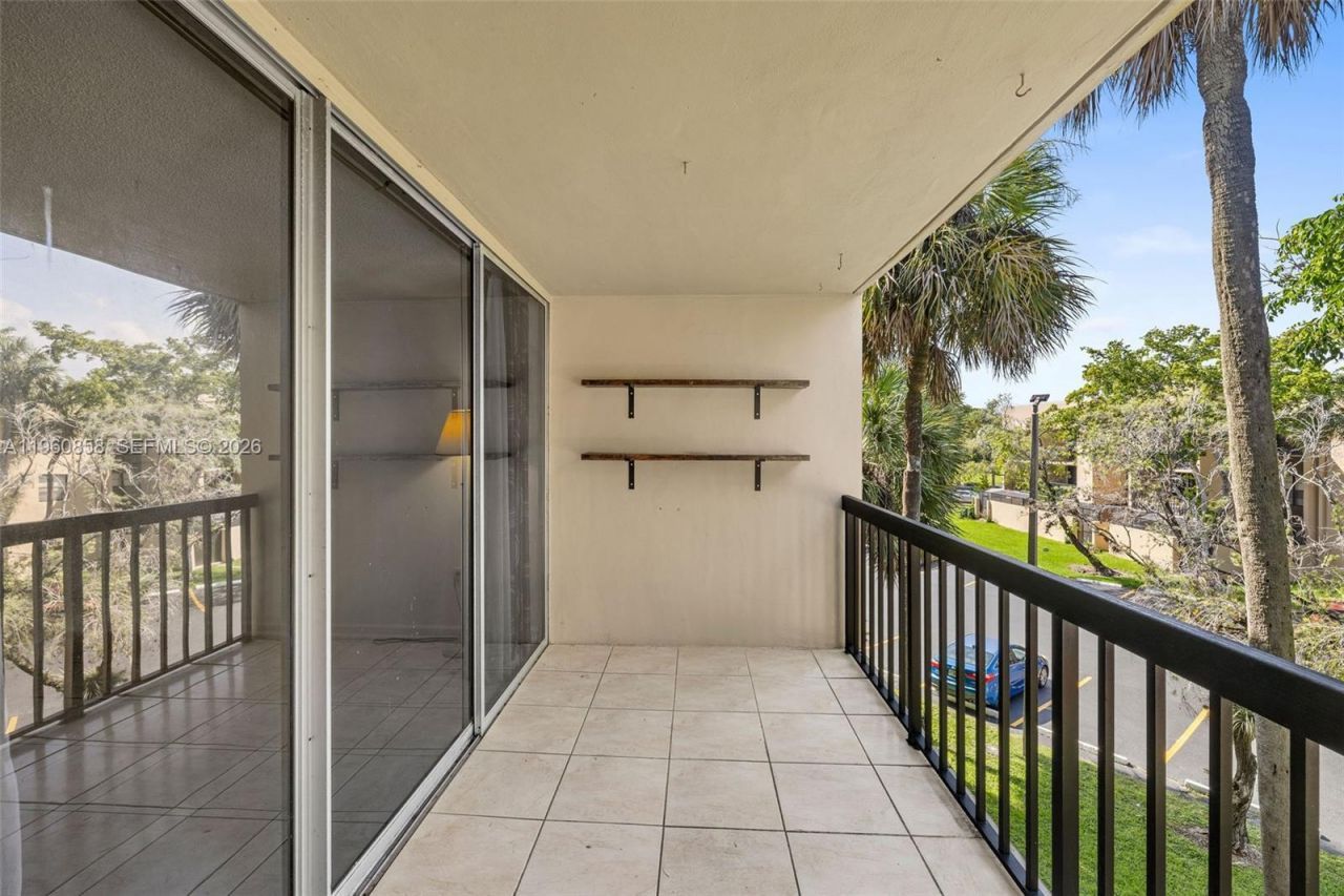 10835 SW 112th Ave, Unit 305, Miami, FL 33176 Photo