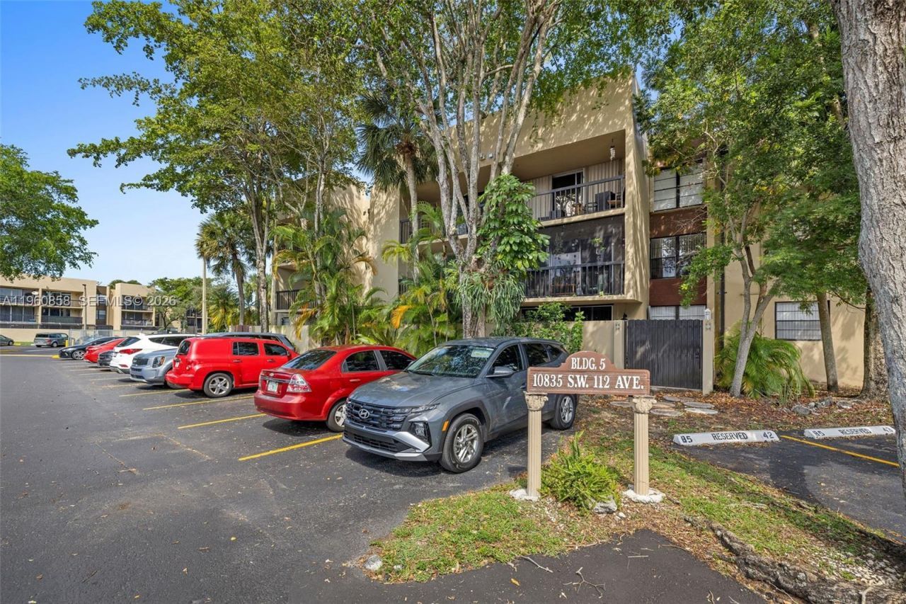 10835 SW 112th Ave, Unit 305, Miami, FL 33176 Photo