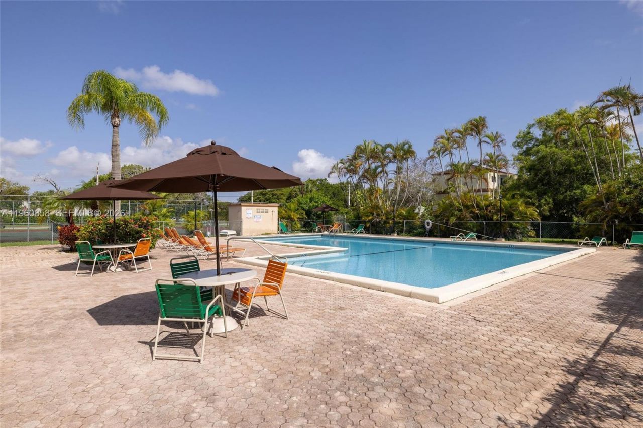 10835 SW 112th Ave, Unit 305, Miami, FL 33176 Photo