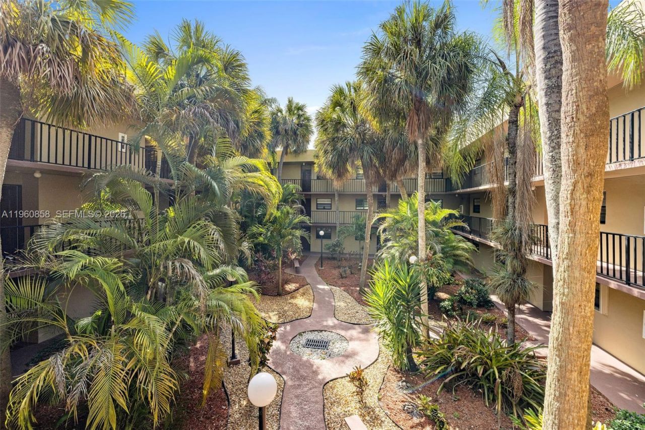 10835 SW 112th Ave, Unit 305, Miami, FL 33176 Photo