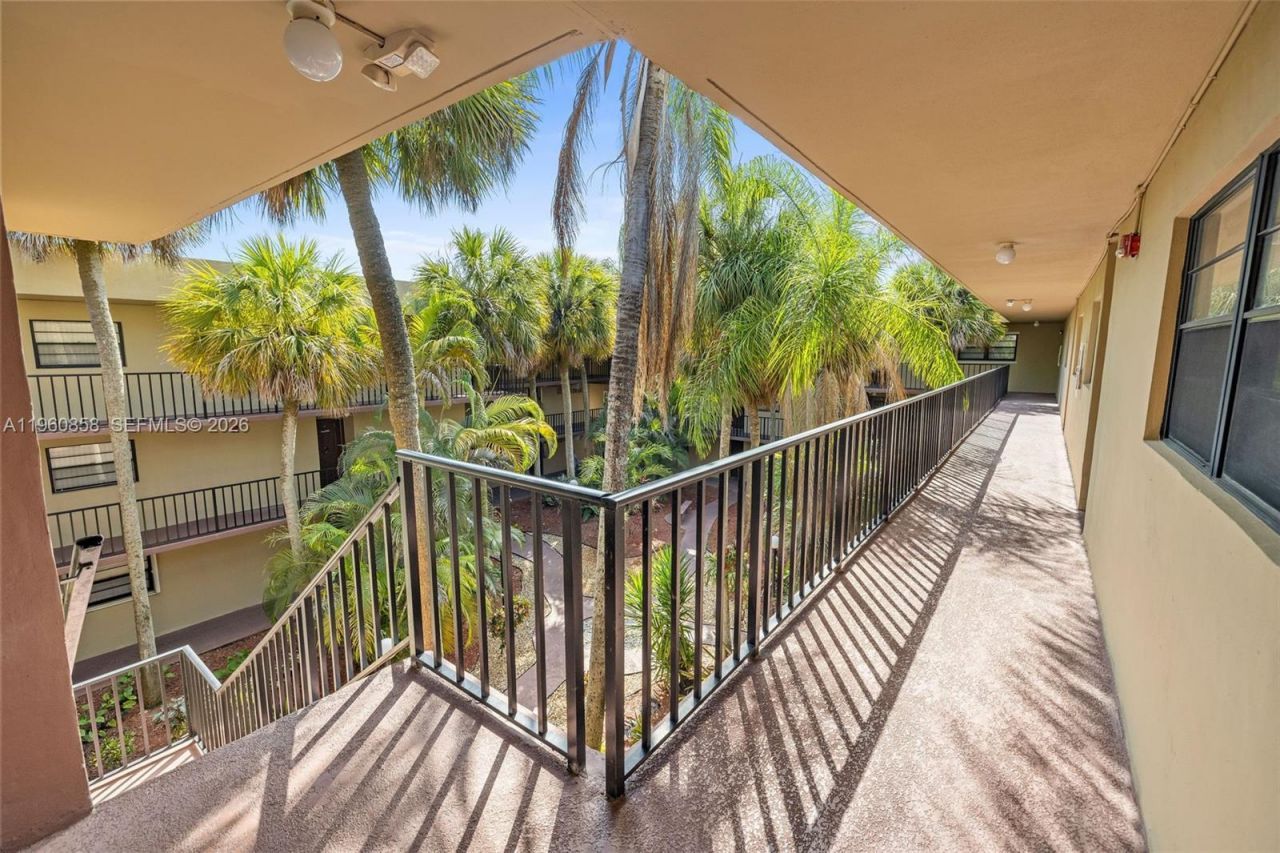 10835 SW 112th Ave, Unit 305, Miami, FL 33176 Photo